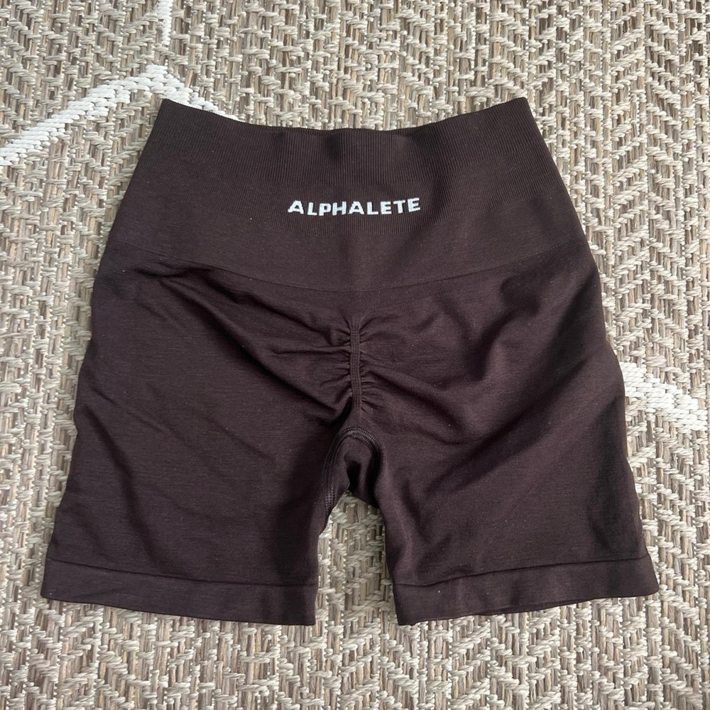 alphalete amplify short